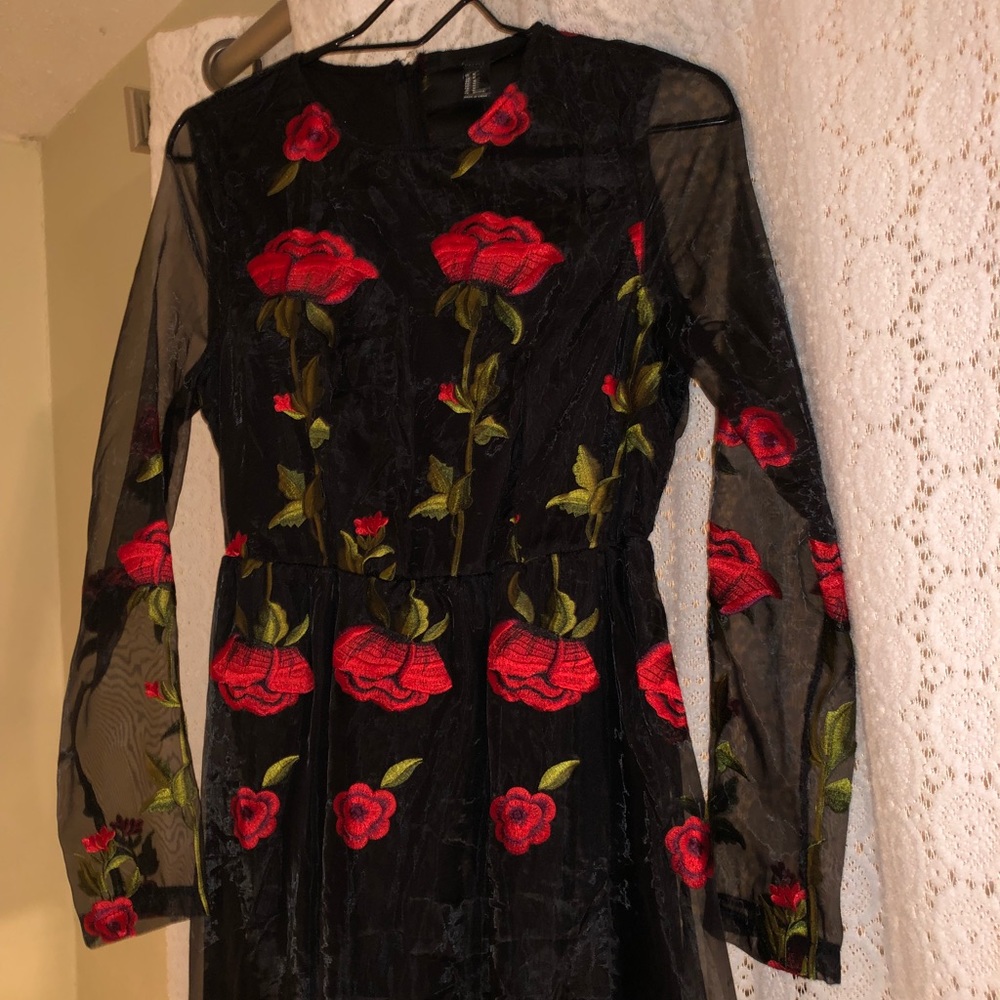 Embroidered dress 👗